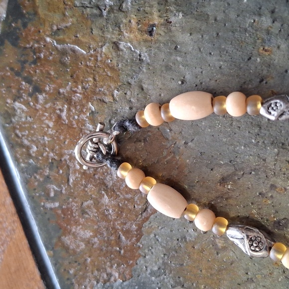 Stunning Handcrafted Stone & Bead Necklace Set - Picture 5 of 10